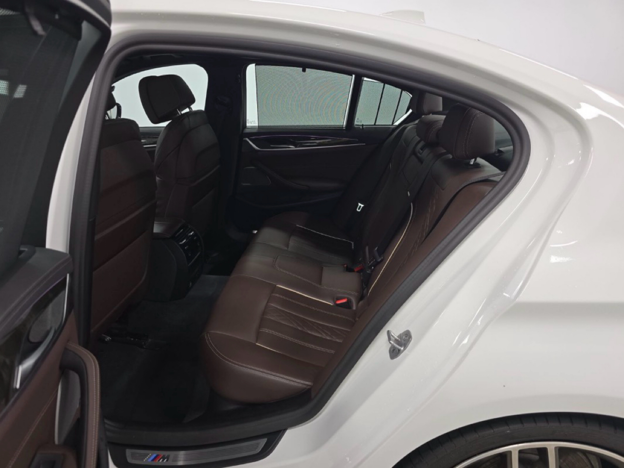 BMW 5 Series M550i xDrive Sedan 2023