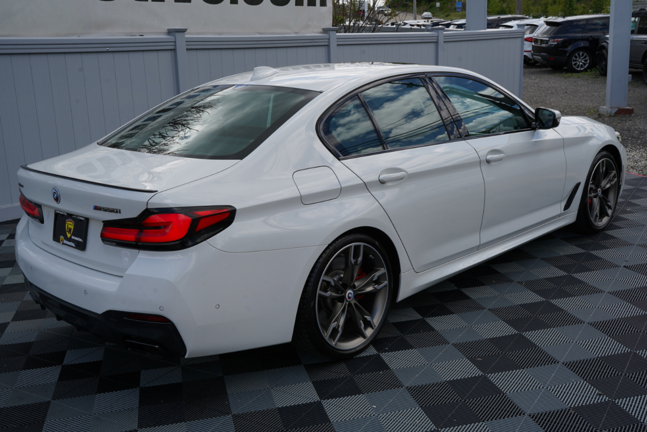 BMW 5 Series M550i xDrive Sedan 2023