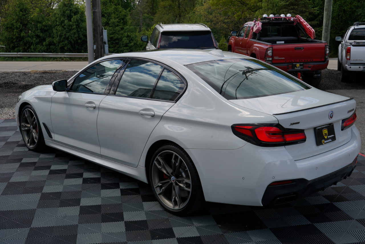 BMW 5 Series M550i xDrive Sedan 2023