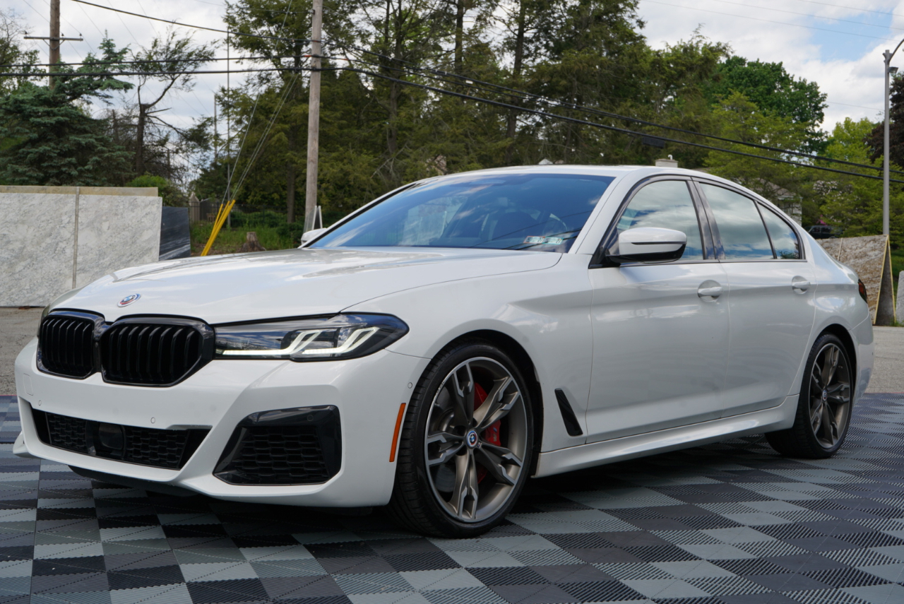 BMW 5 Series M550i xDrive Sedan 2023