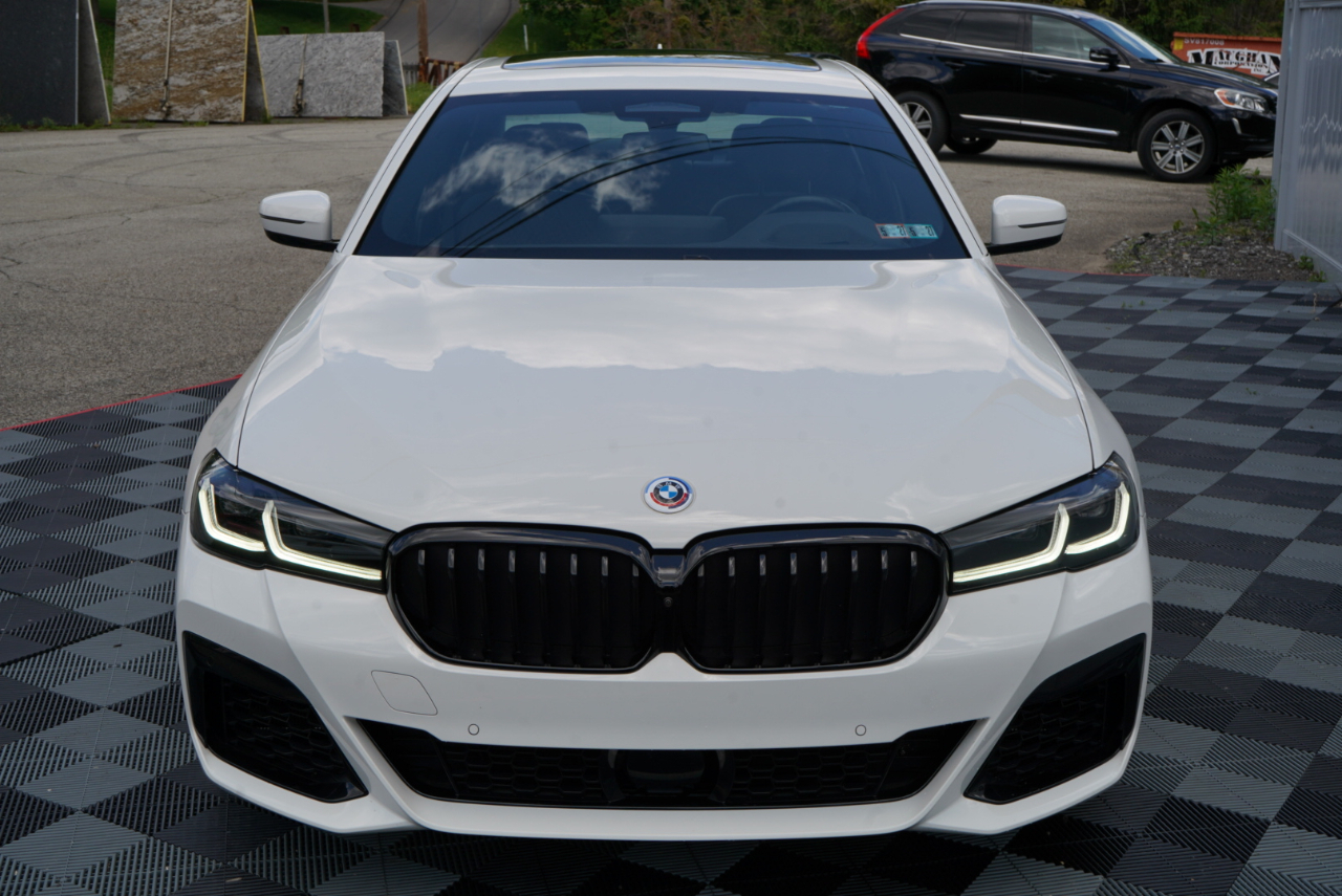 BMW 5 Series M550i xDrive Sedan 2023