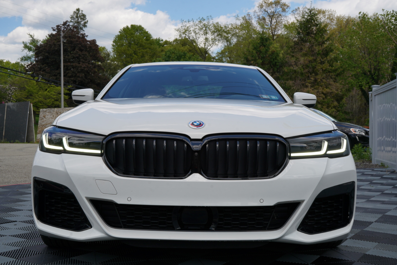 BMW 5 Series M550i xDrive Sedan 2023