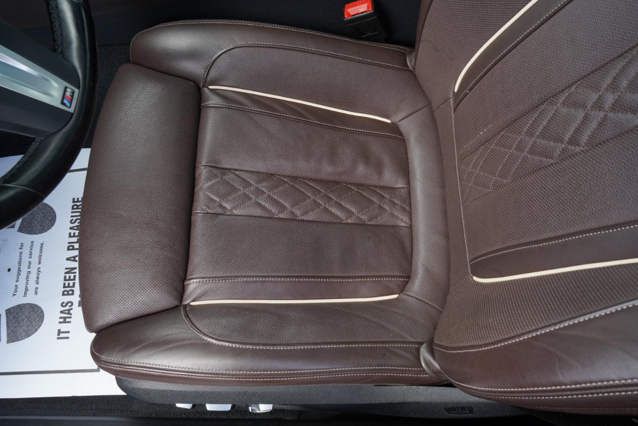 BMW 5 Series M550i xDrive Sedan 2023