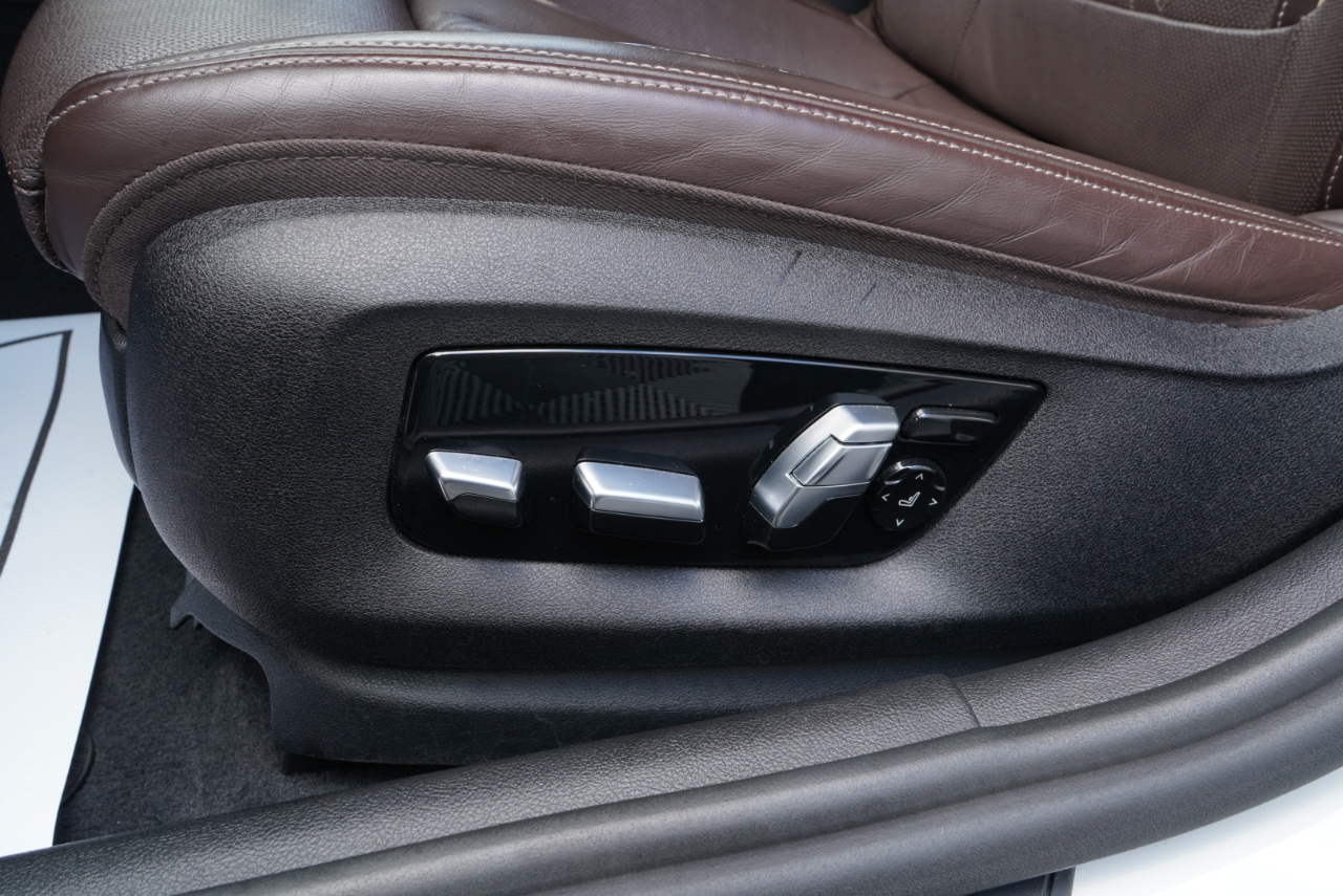 BMW 5 Series M550i xDrive Sedan 2023