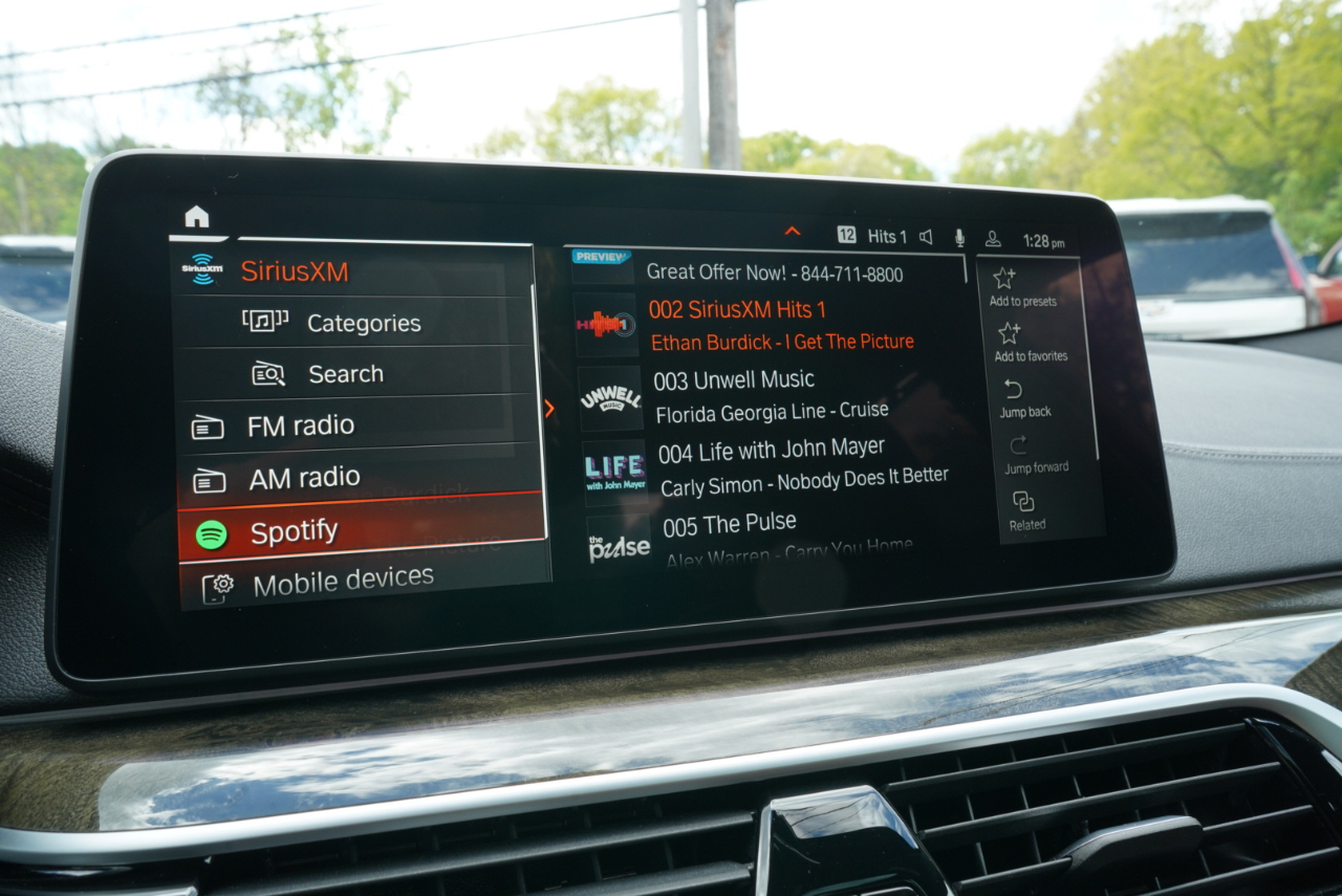 BMW 5 Series M550i xDrive Sedan 2023