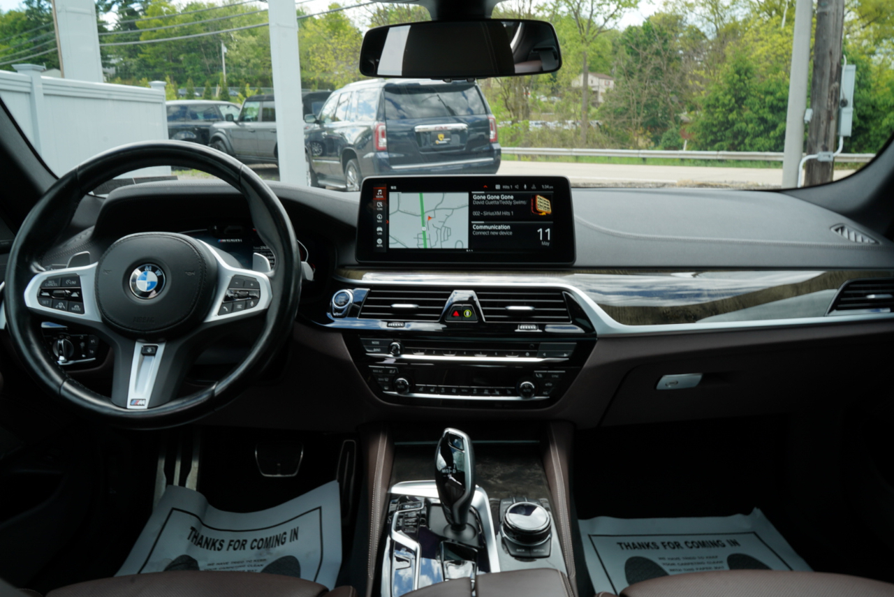 BMW 5 Series M550i xDrive Sedan 2023