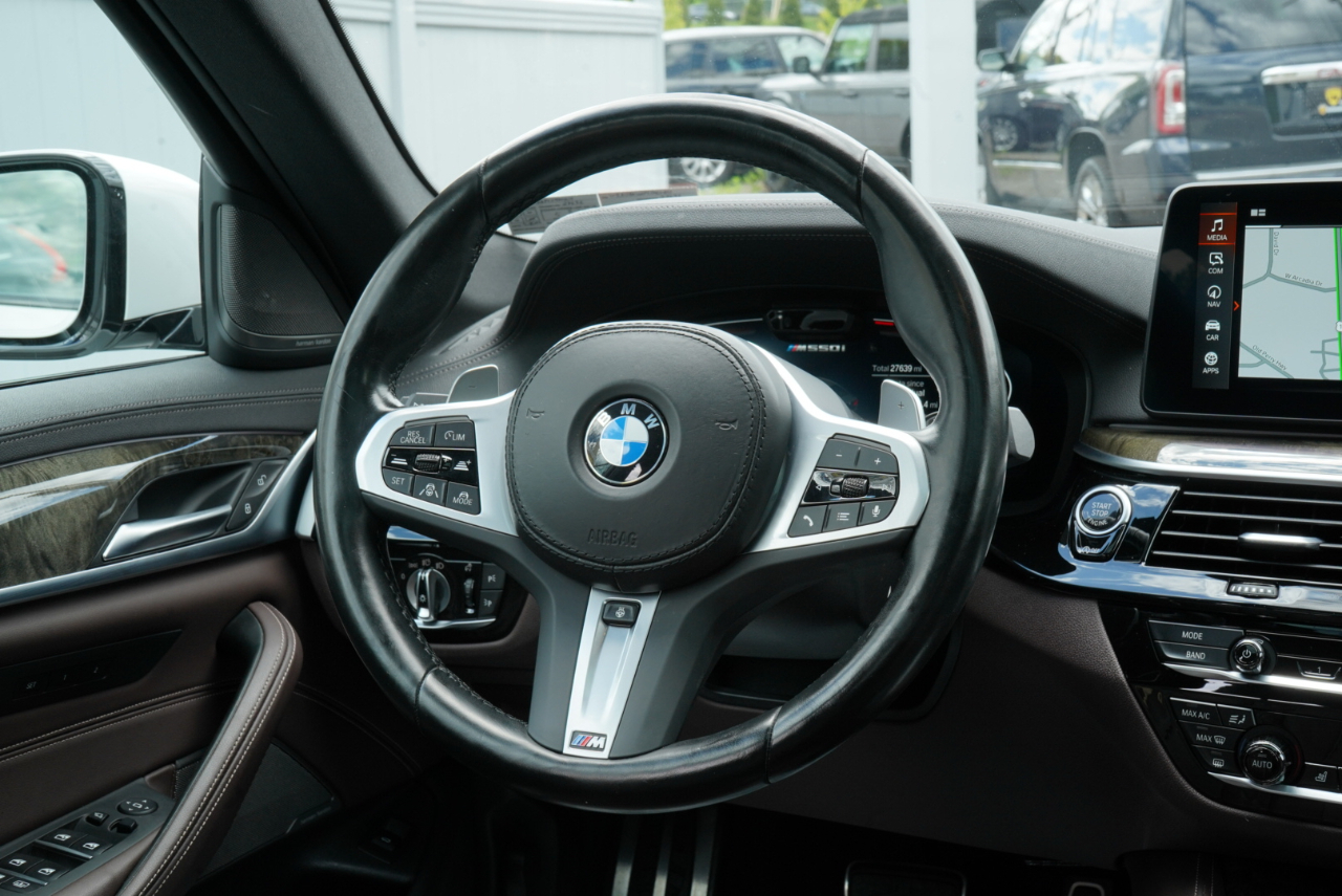 BMW 5 Series M550i xDrive Sedan 2023