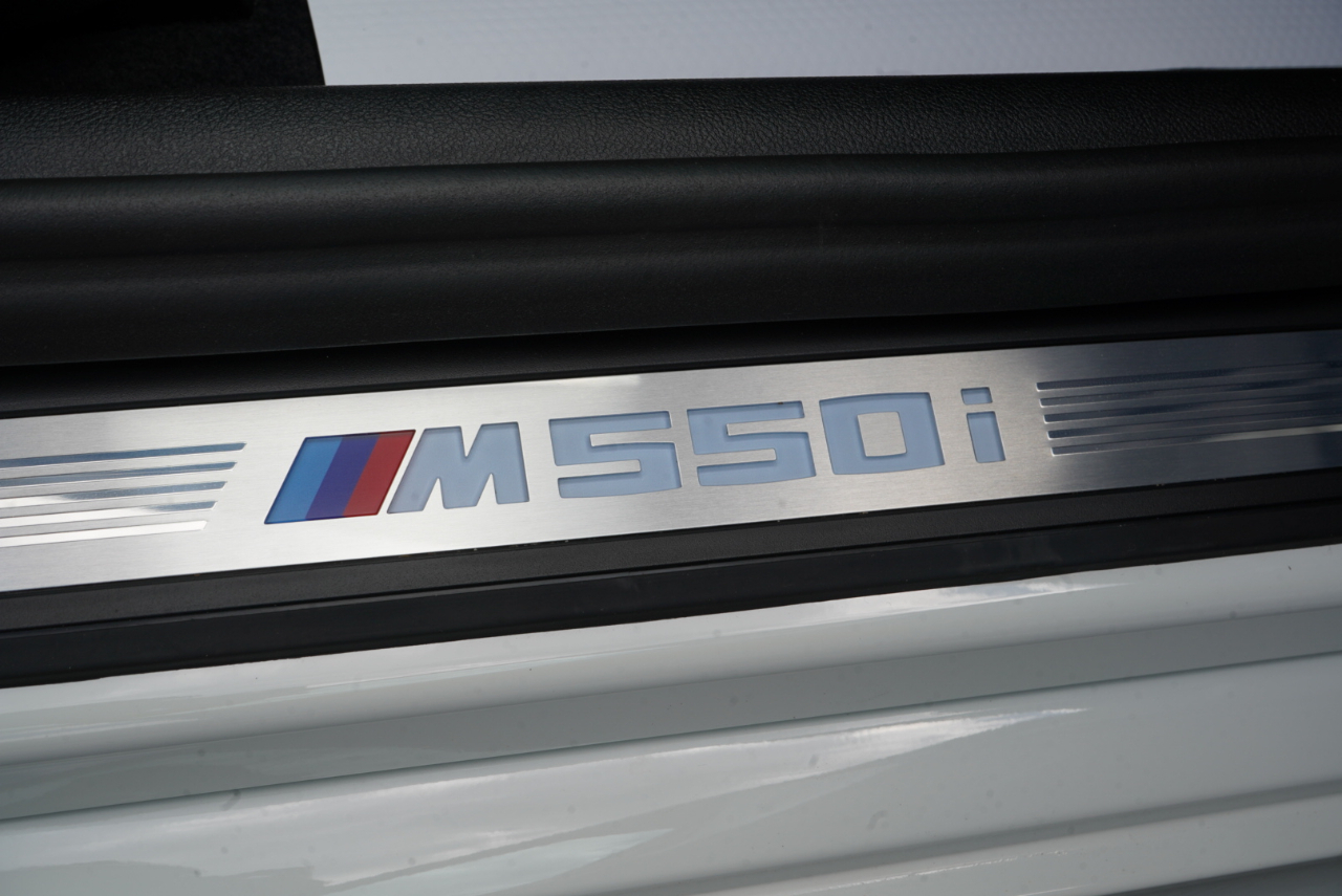 BMW 5 Series M550i xDrive Sedan 2023
