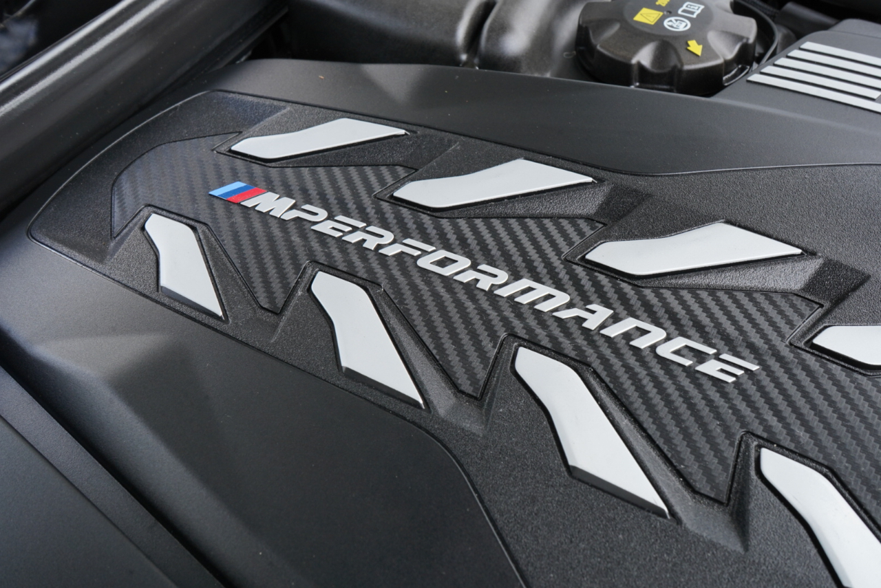 BMW 5 Series M550i xDrive Sedan 2023
