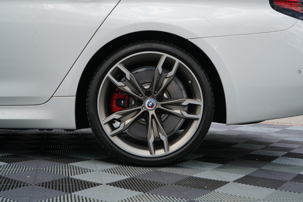 BMW 5 Series M550i xDrive Sedan 2023