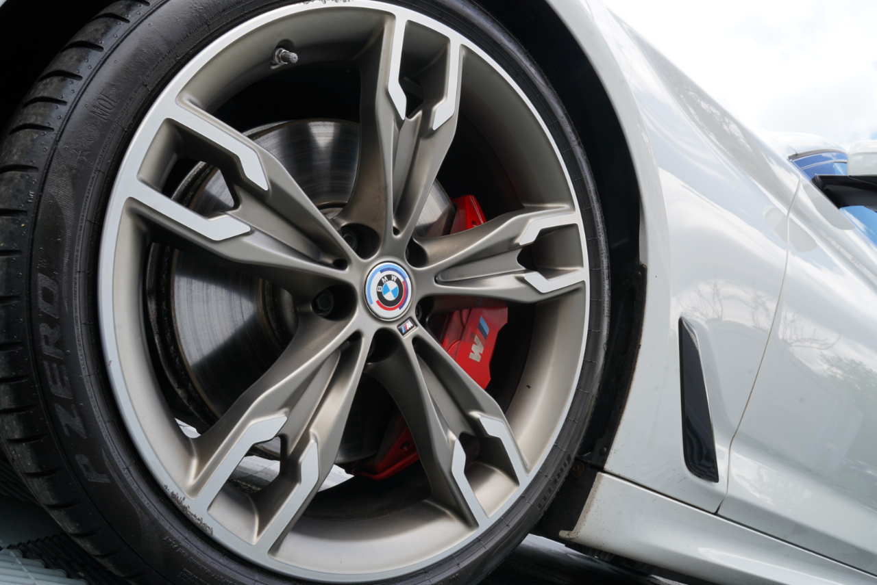 BMW 5 Series M550i xDrive Sedan 2023