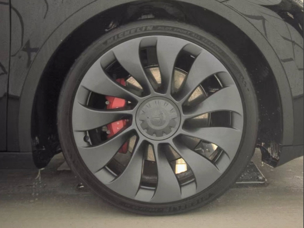 Tesla Model Y Performance AWD 2023