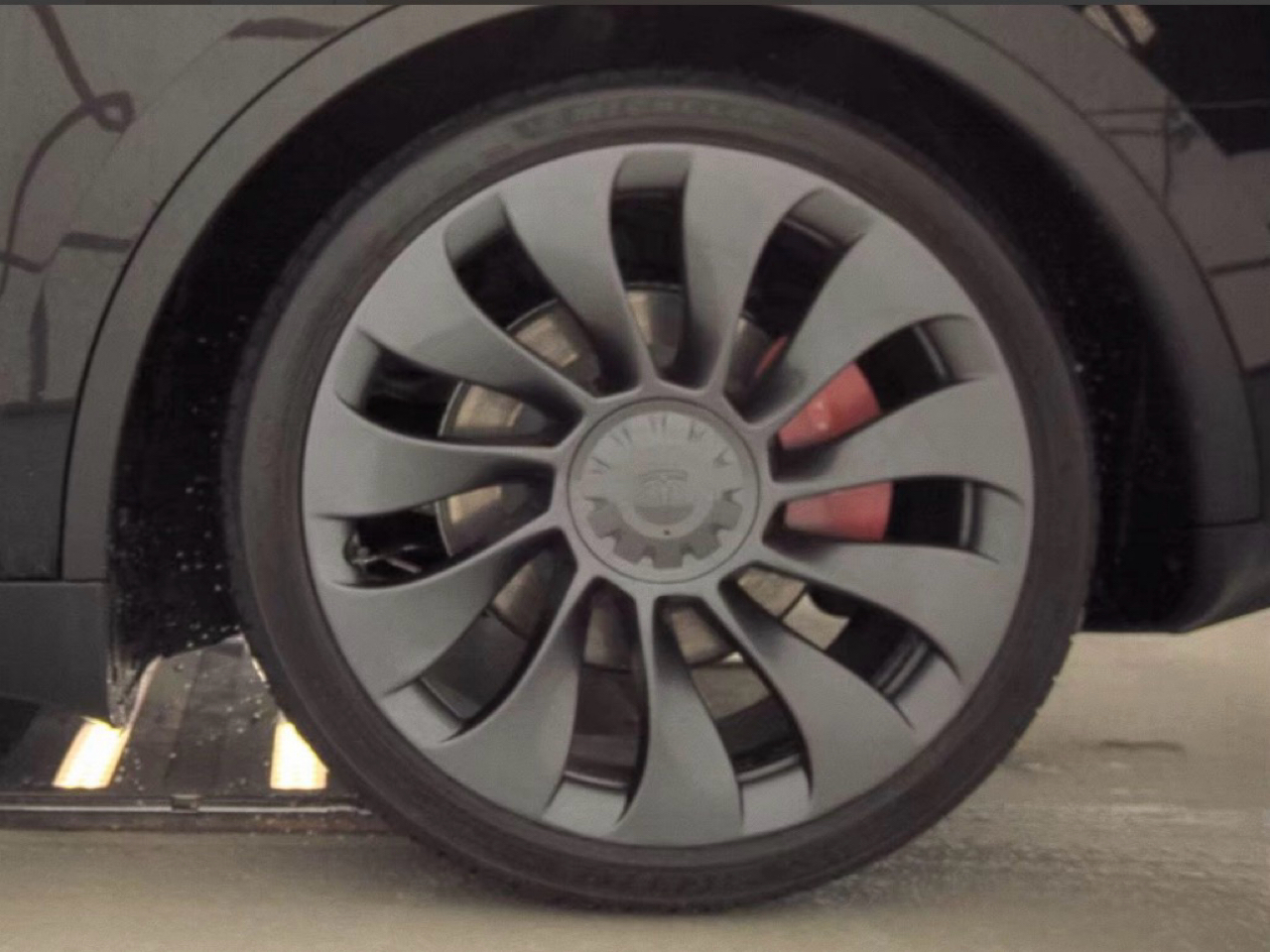 Tesla Model Y Performance AWD 2023