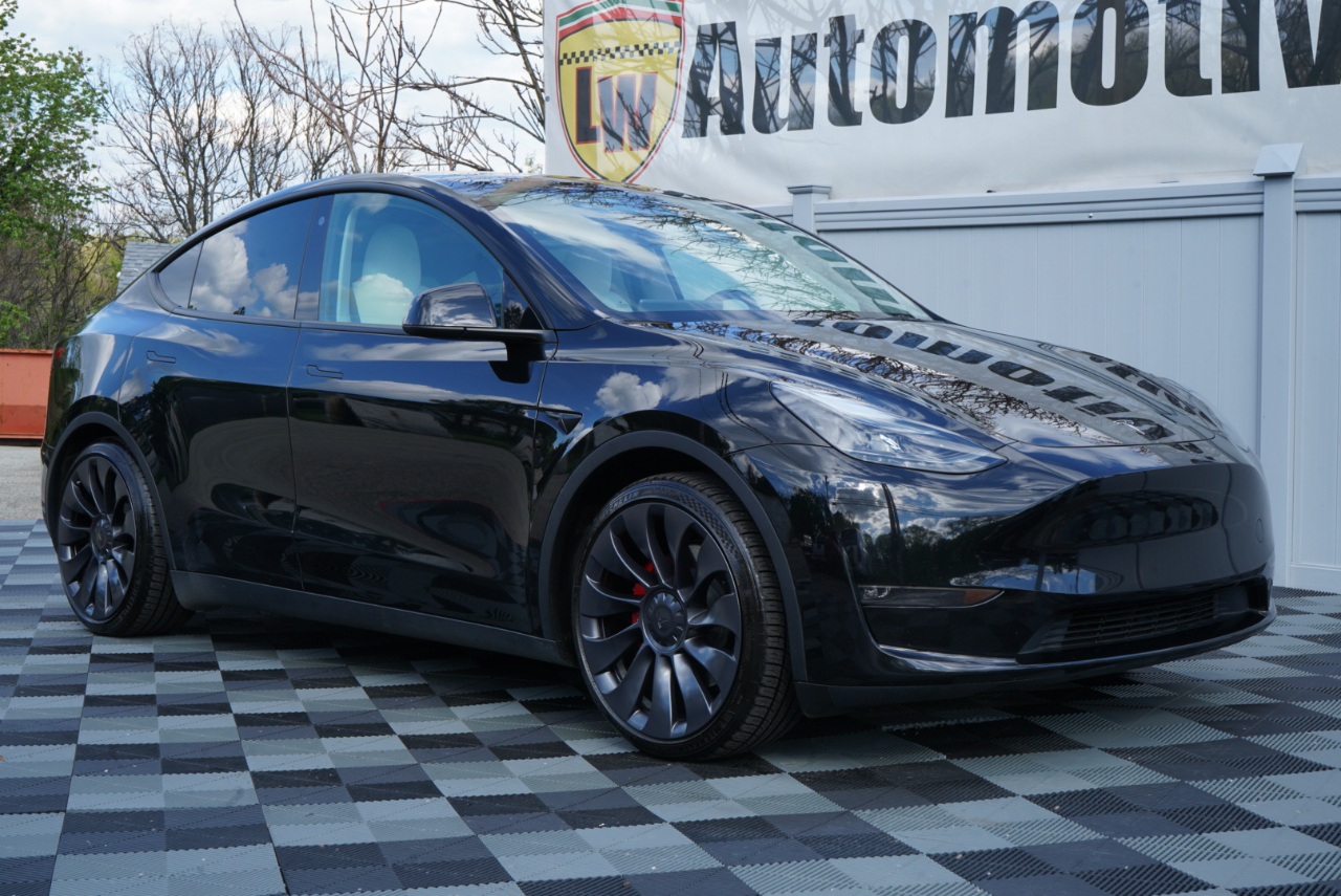Tesla Model Y Performance AWD 2023