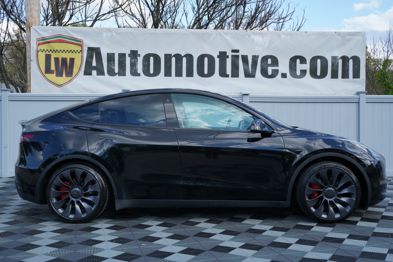 Tesla Model Y Performance AWD 2023