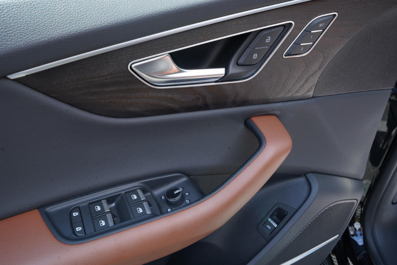Audi Q8 Premium Plus 55 TFSI quattro 2021