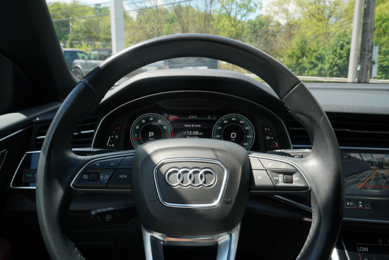 Audi Q8 Premium Plus 55 TFSI quattro 2021