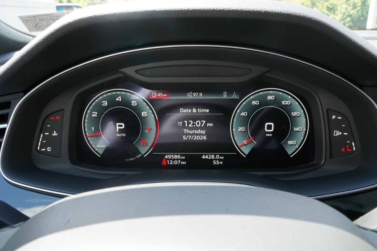 Audi Q8 Premium Plus 55 TFSI quattro 2021