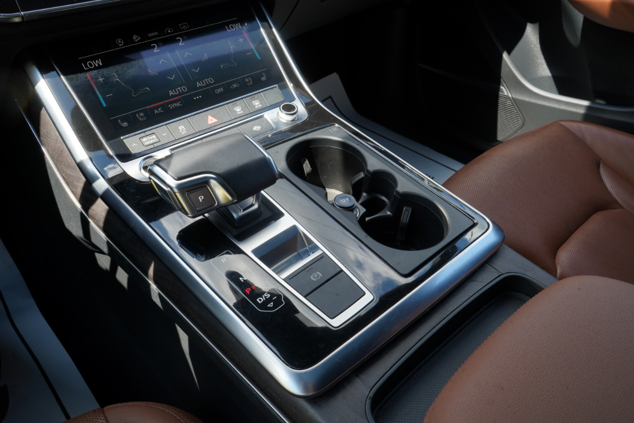 Audi Q8 Premium Plus 55 TFSI quattro 2021