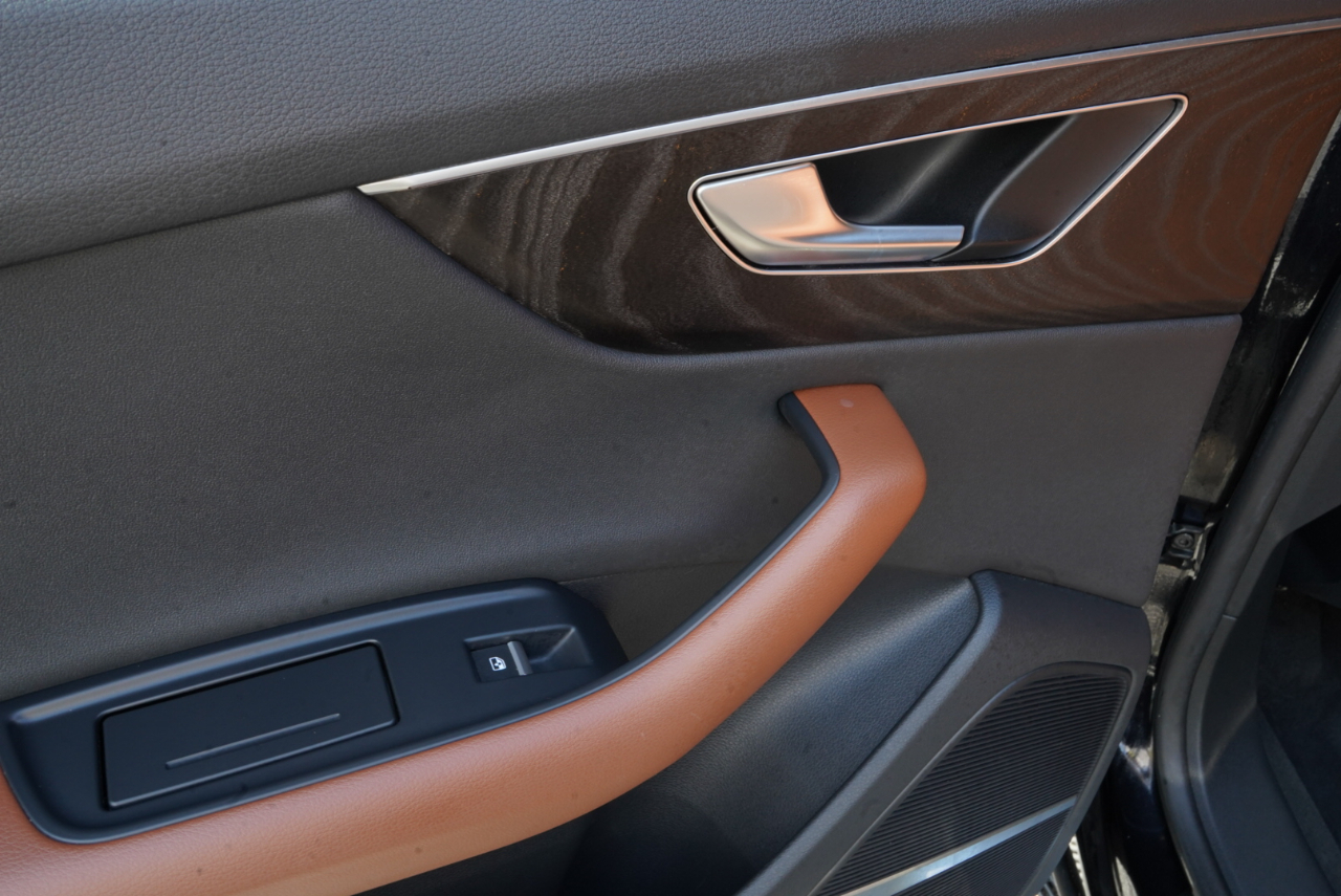 Audi Q8 Premium Plus 55 TFSI quattro 2021