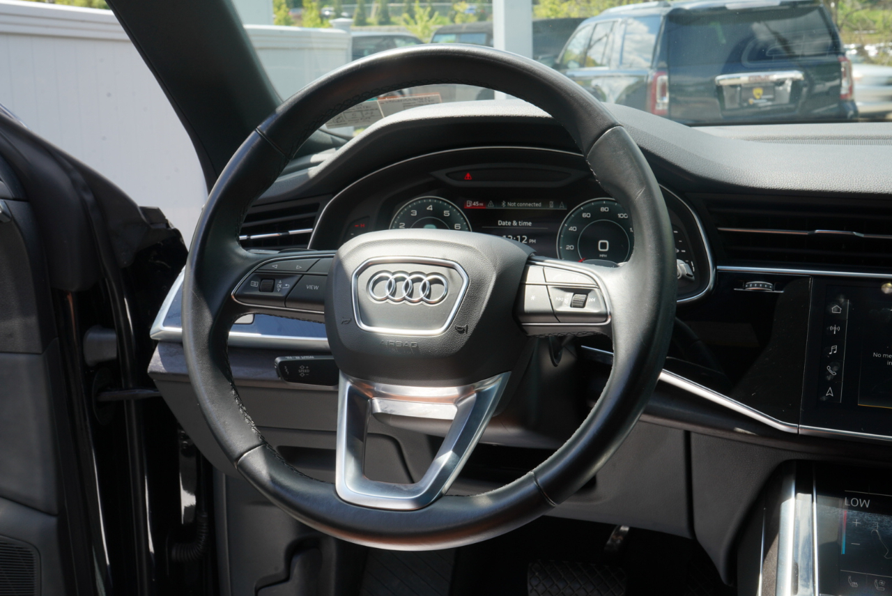 Audi Q8 Premium Plus 55 TFSI quattro 2021