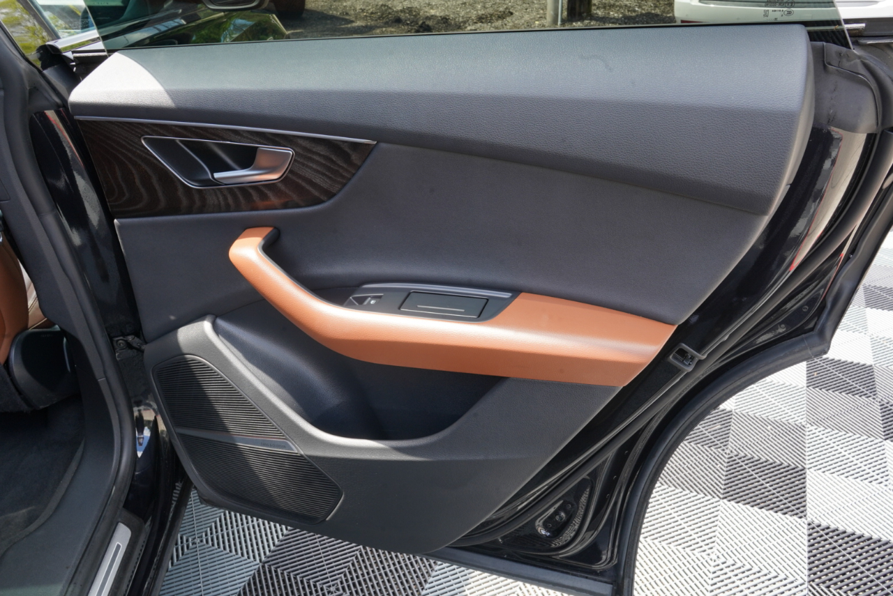 Audi Q8 Premium Plus 55 TFSI quattro 2021