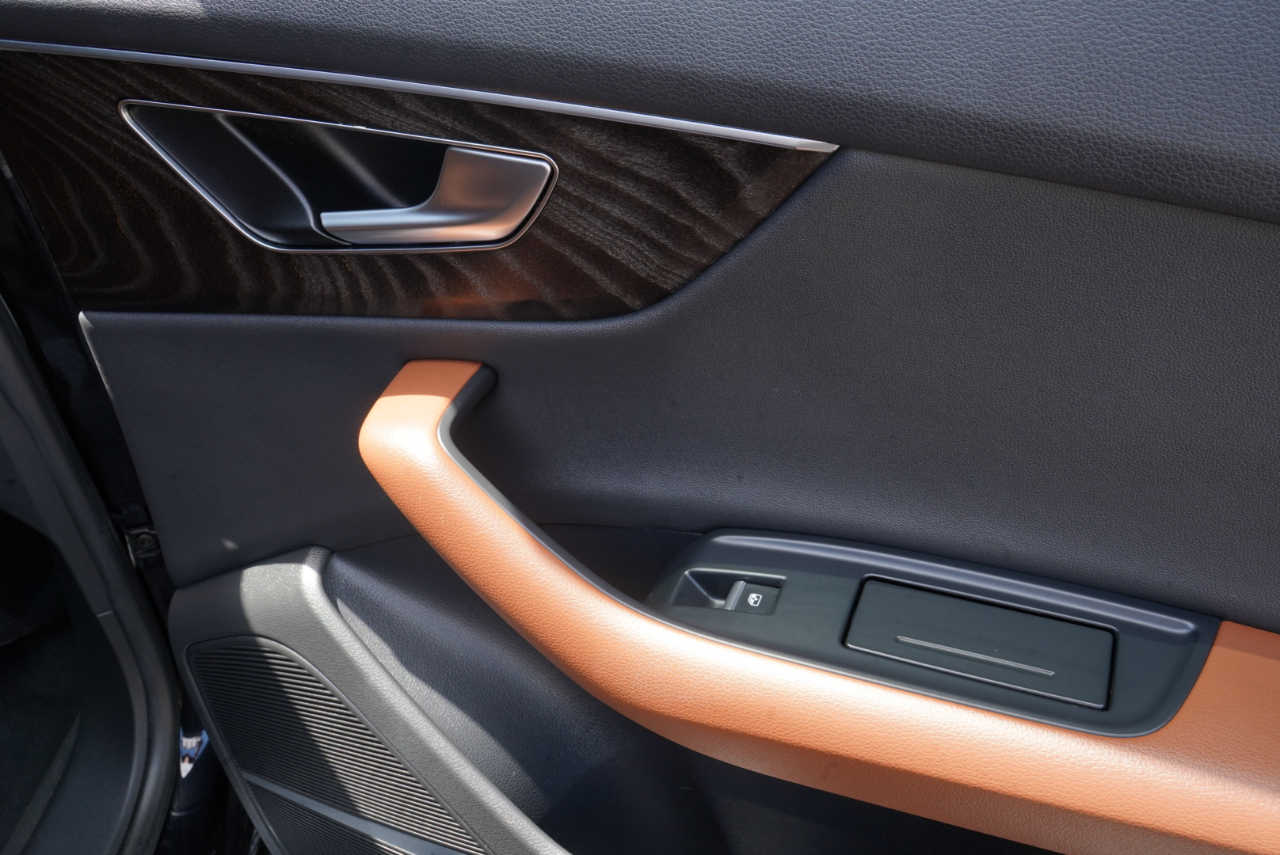 Audi Q8 Premium Plus 55 TFSI quattro 2021