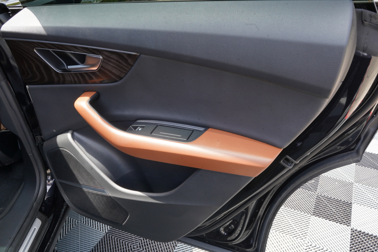 Audi Q8 Premium Plus 55 TFSI quattro 2021