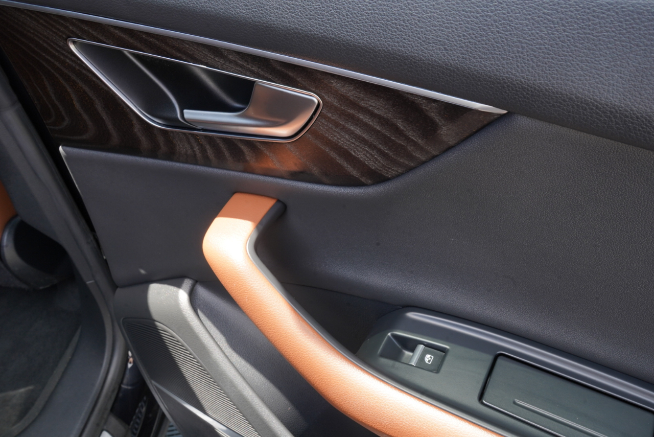Audi Q8 Premium Plus 55 TFSI quattro 2021