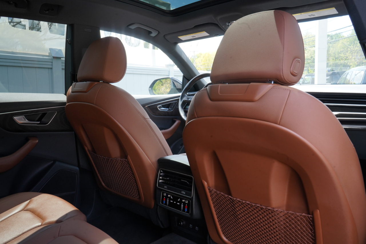 Audi Q8 Premium Plus 55 TFSI quattro 2021