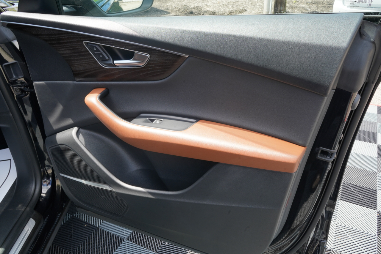 Audi Q8 Premium Plus 55 TFSI quattro 2021