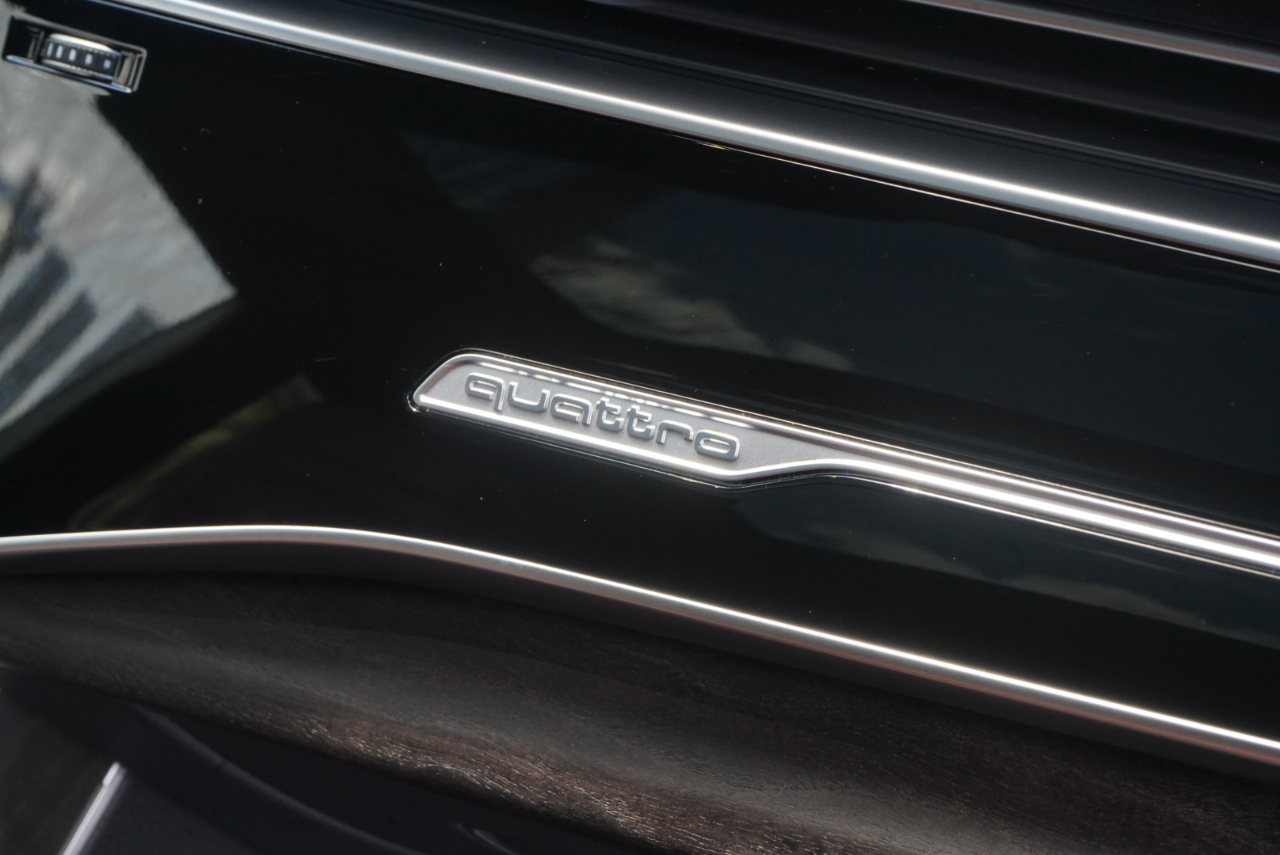 Audi Q8 Premium Plus 55 TFSI quattro 2021