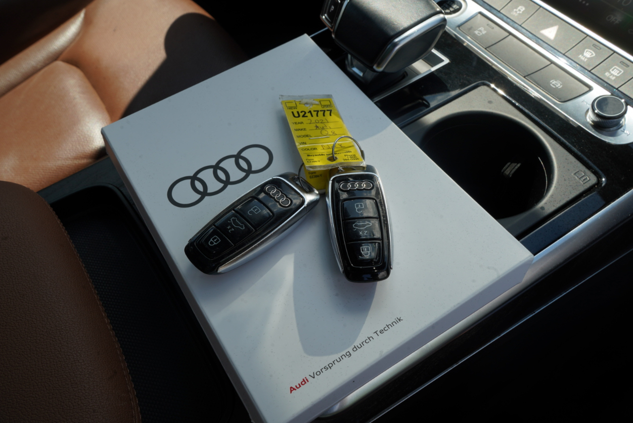 Audi Q8 Premium Plus 55 TFSI quattro 2021