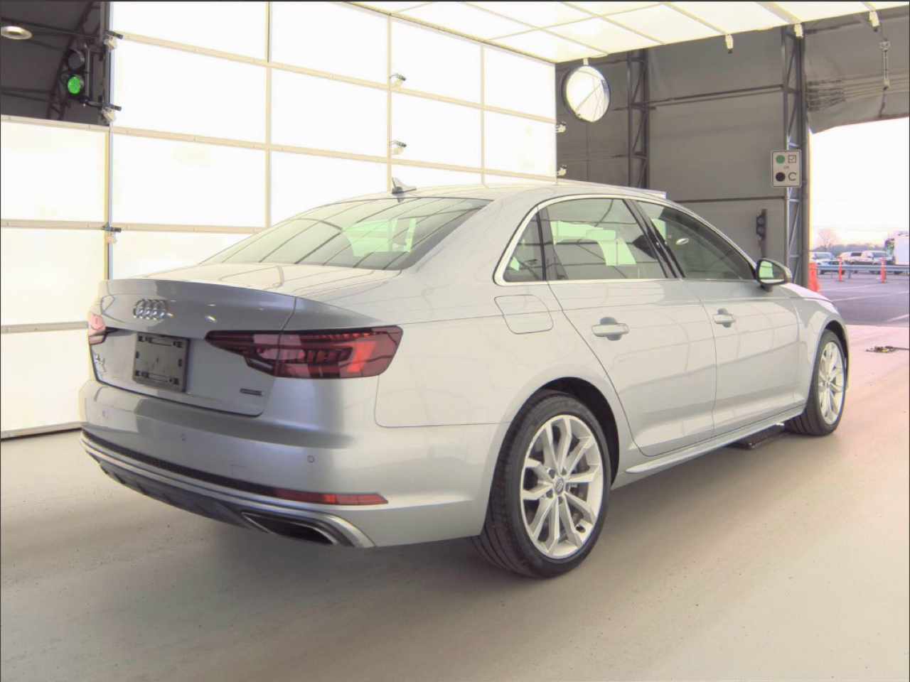 Audi A4 Premium Plus 45 TFSI quattro 2019