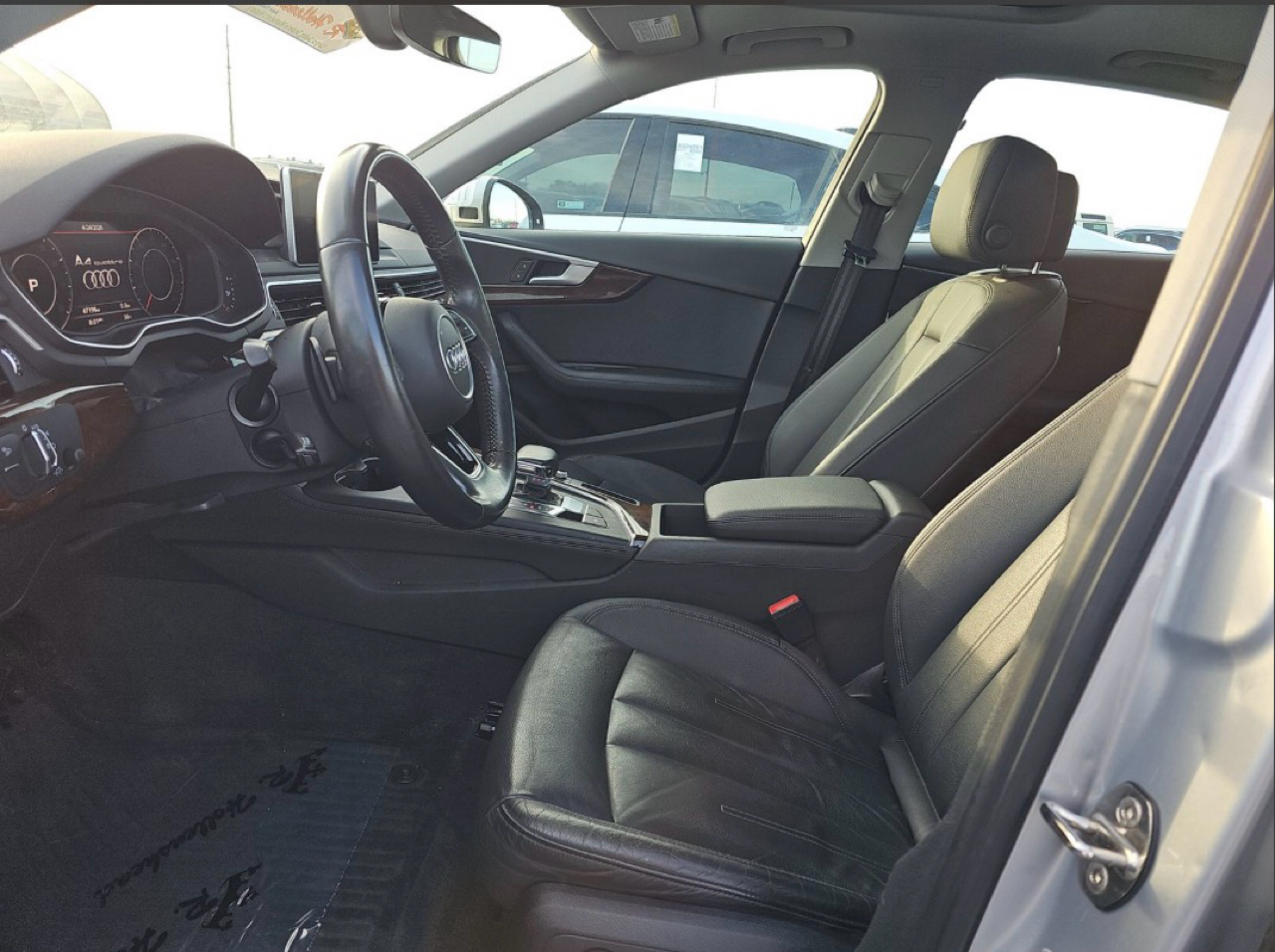Audi A4 Premium Plus 45 TFSI quattro 2019
