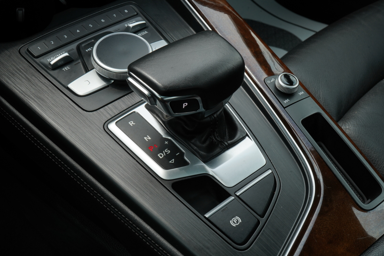 Audi A4 Premium Plus 45 TFSI quattro 2019