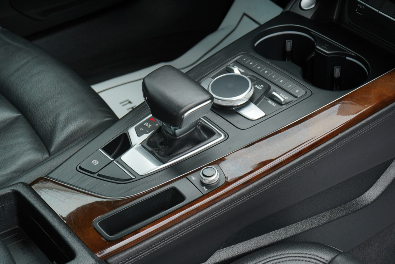 Audi A4 Premium Plus 45 TFSI quattro 2019