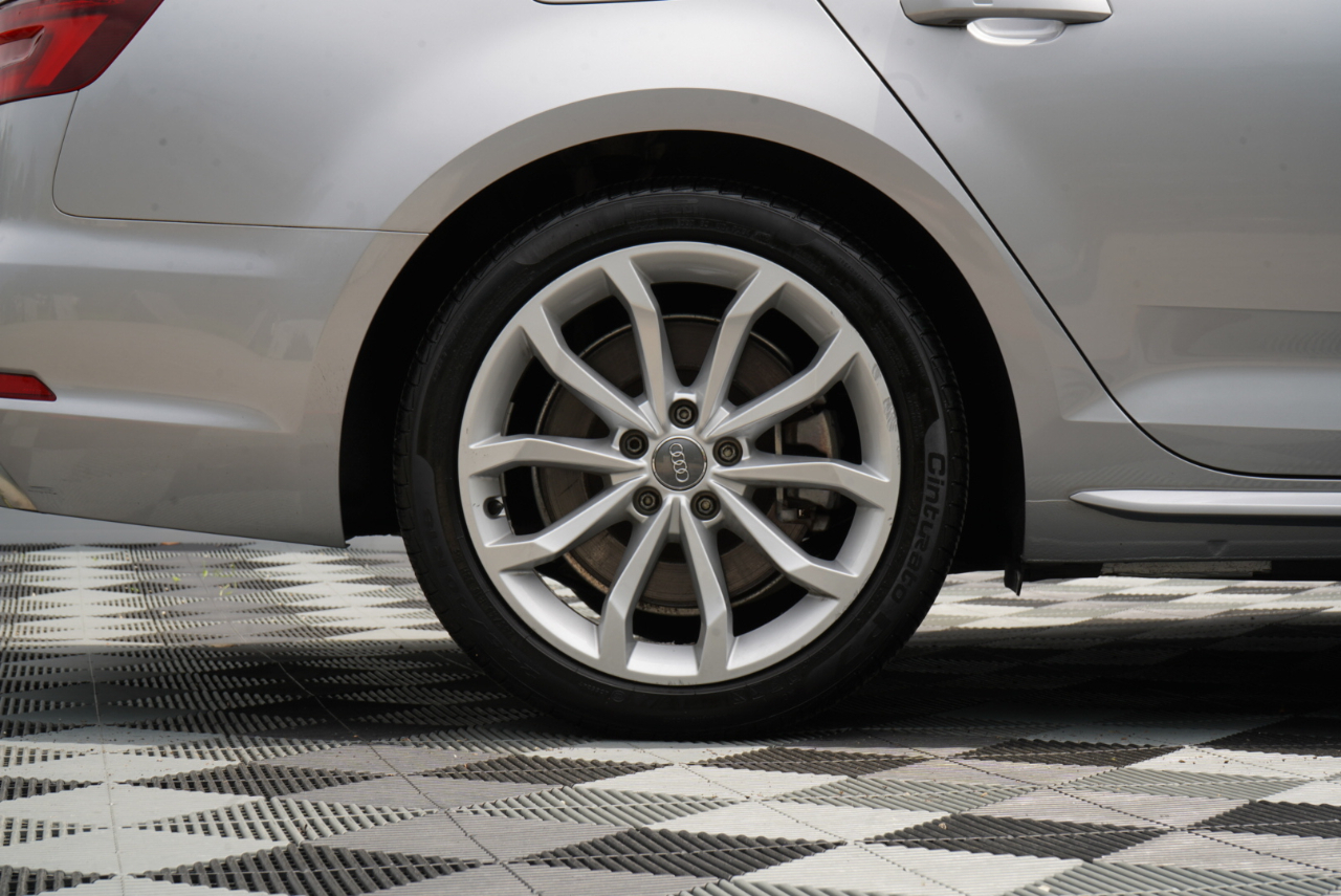 Audi A4 Premium Plus 45 TFSI quattro 2019