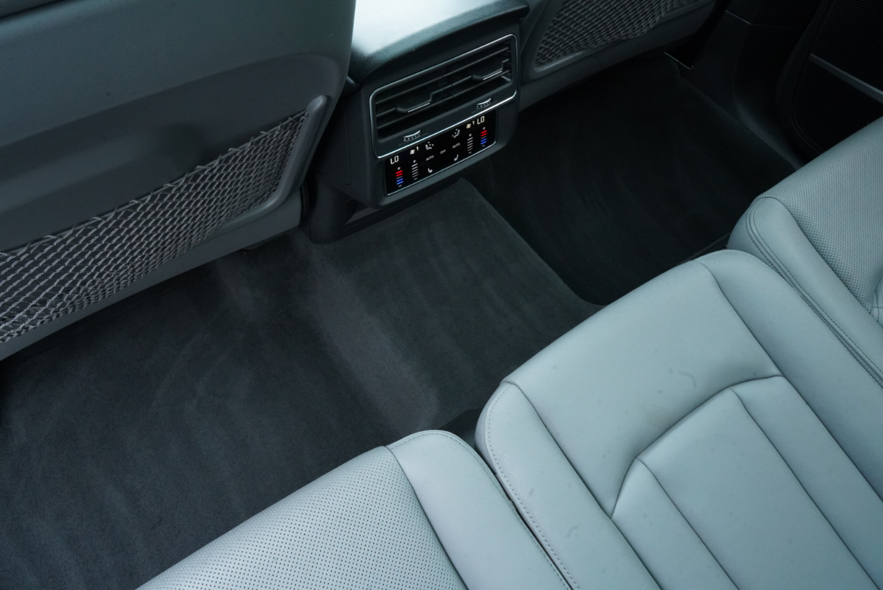 Audi SQ7 Premium Plus 4.0 TFSI quattro 2025