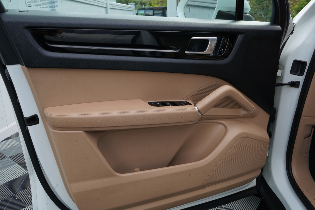 Porsche Cayenne AWD 2020