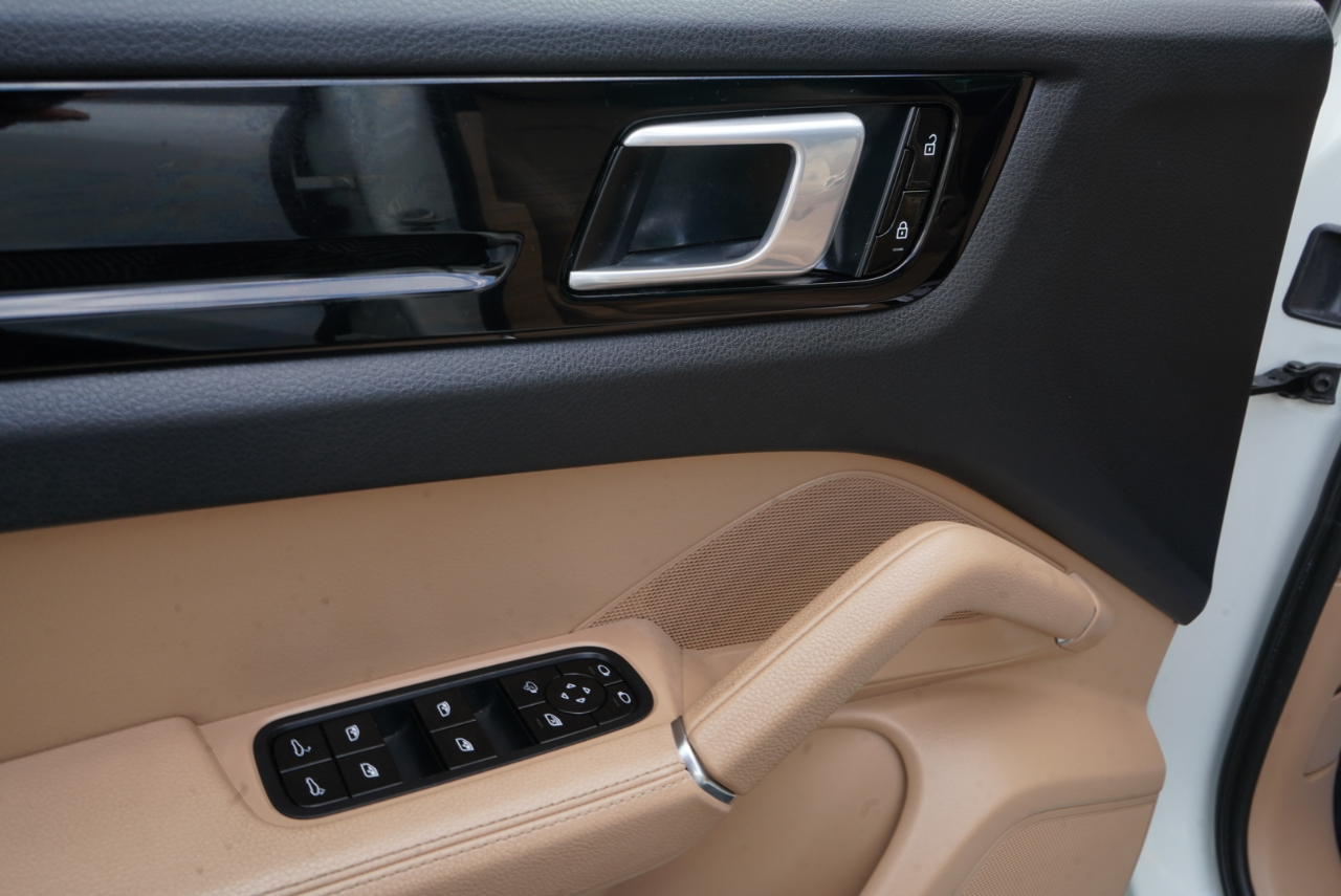 Porsche Cayenne AWD 2020