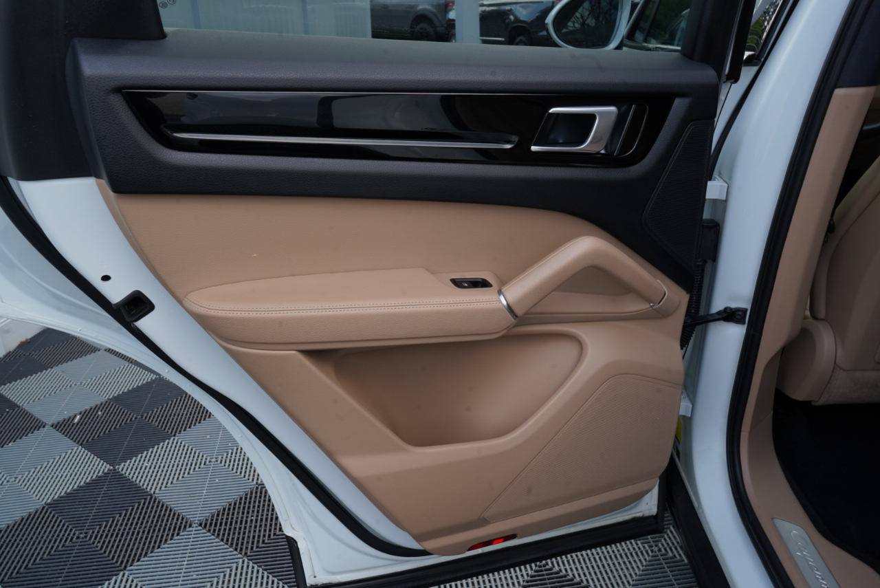 Porsche Cayenne AWD 2020