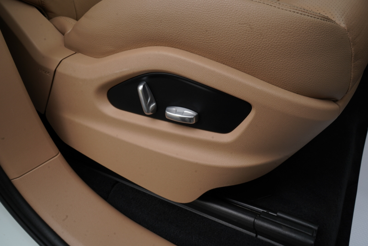Porsche Cayenne AWD 2020
