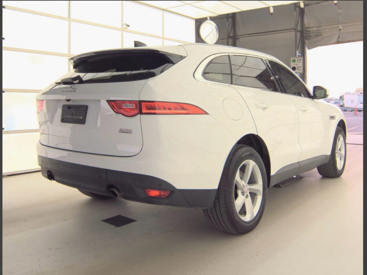 Jaguar F-Pace 25t Premium AWD 2020