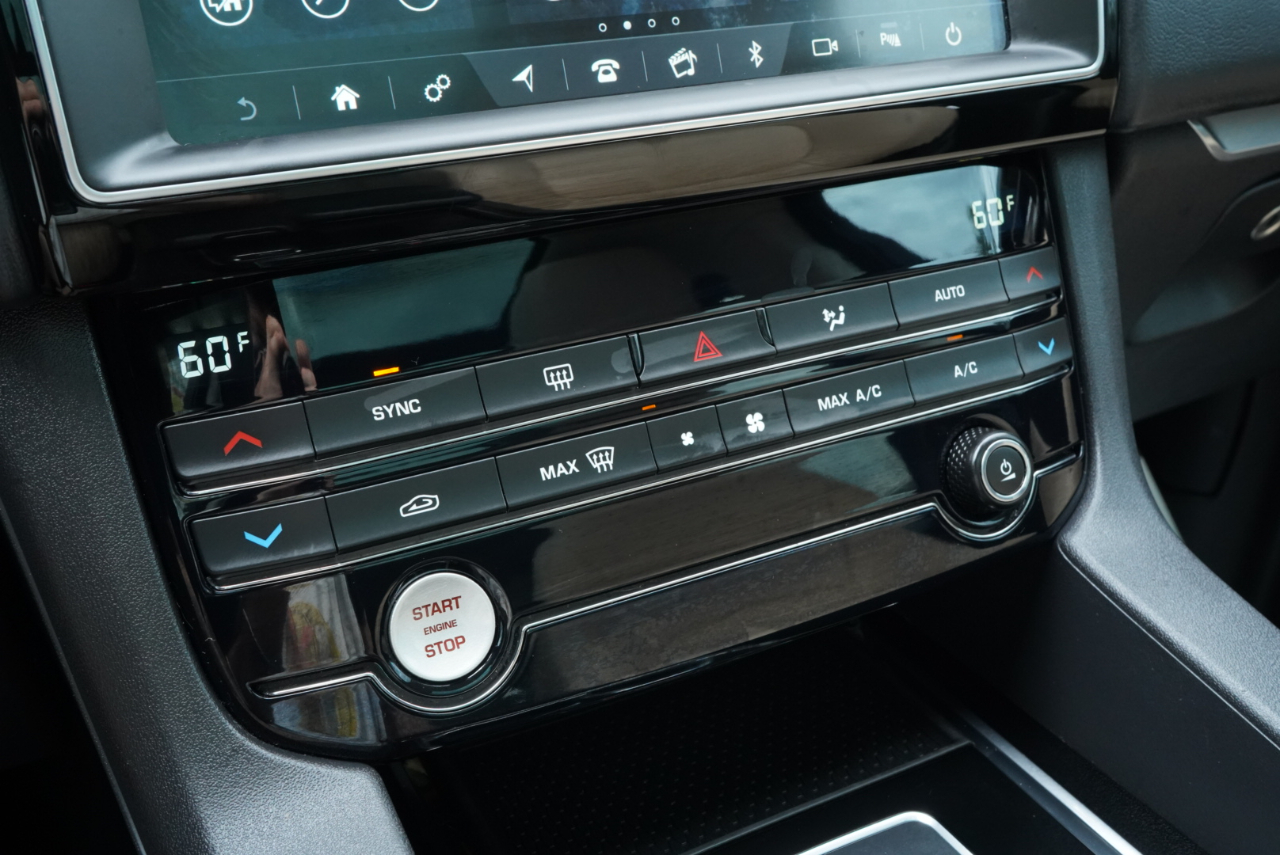 Jaguar F-Pace 25t Premium AWD 2020
