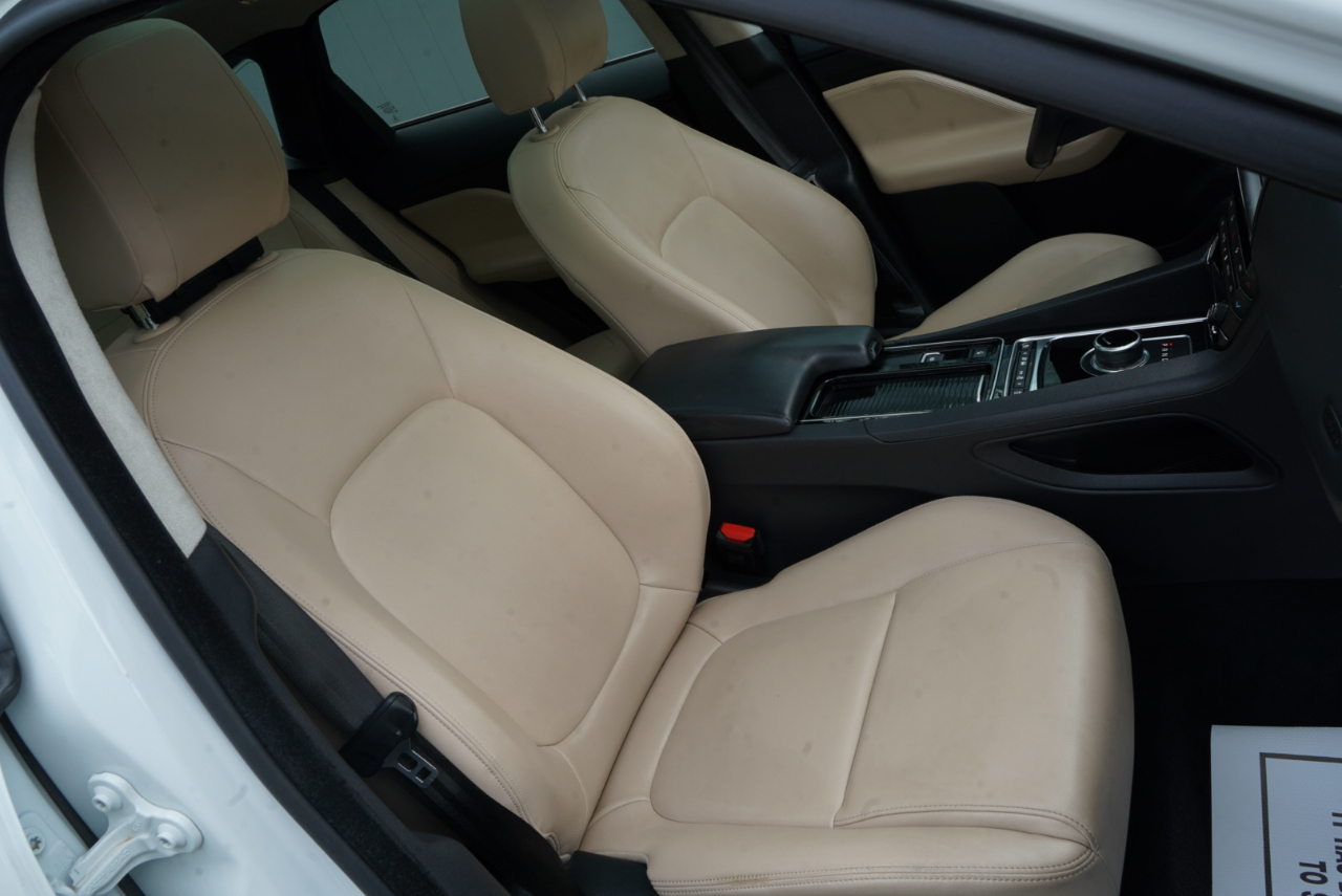 Jaguar F-Pace 25t Premium AWD 2020