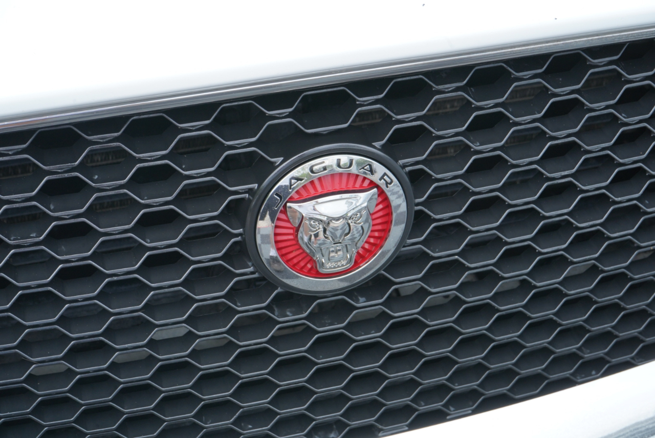 Jaguar F-Pace 25t Premium AWD 2020