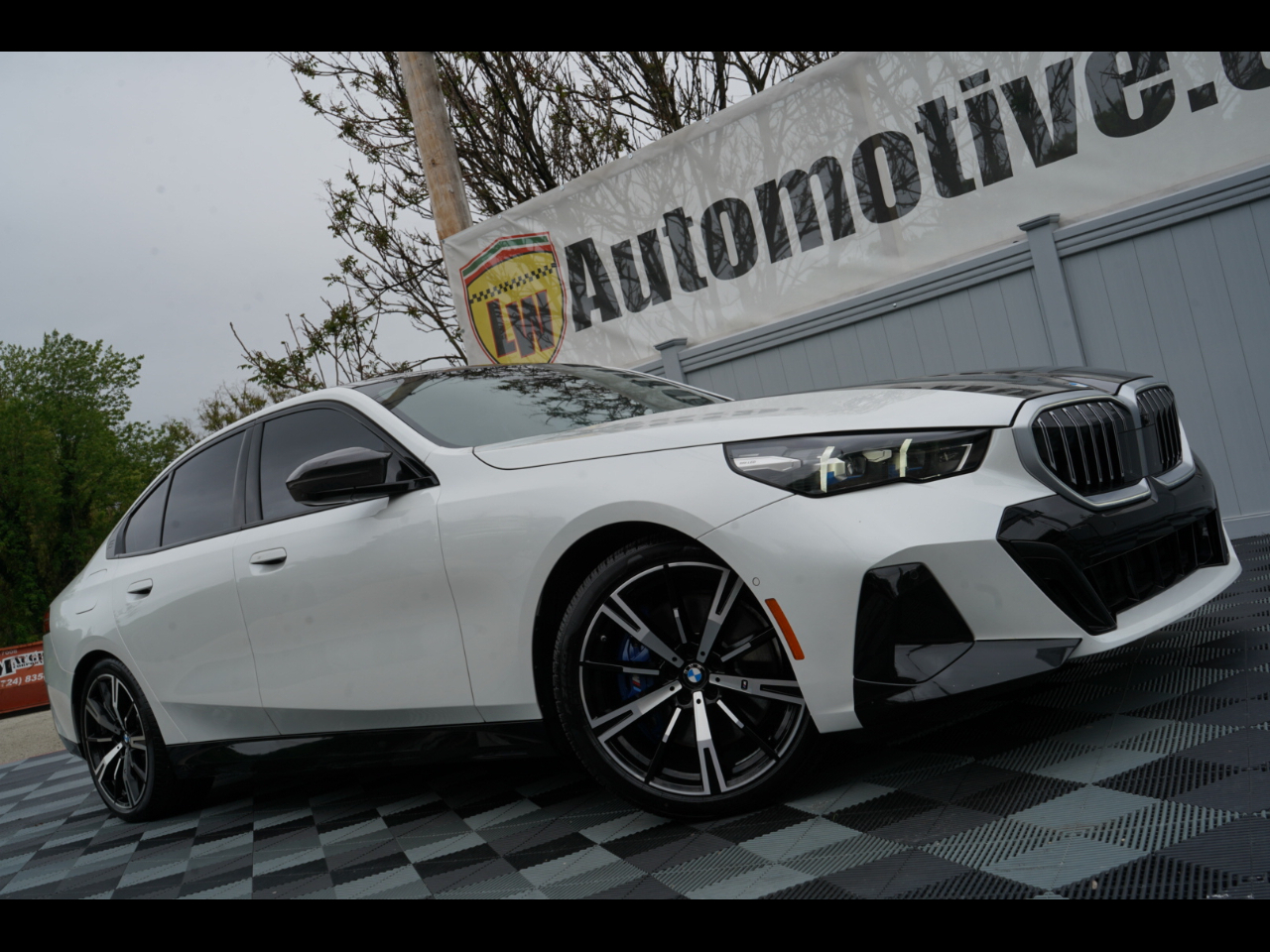 BMW 5 Series 540i xDrive Sedan 2024