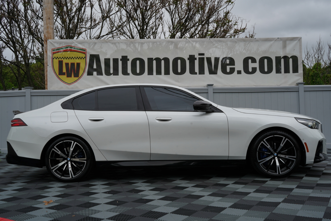 BMW 5 Series 540i xDrive Sedan 2024