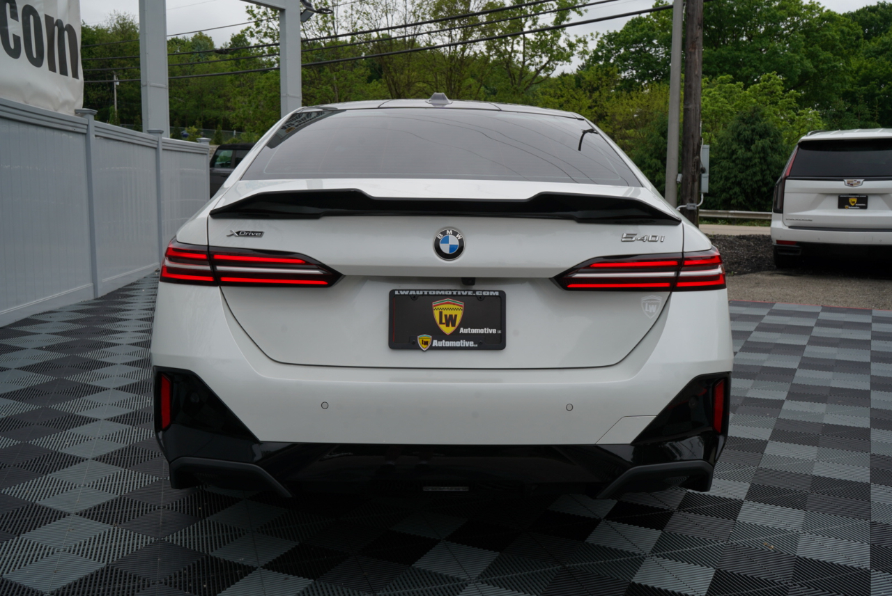 BMW 5 Series 540i xDrive Sedan 2024